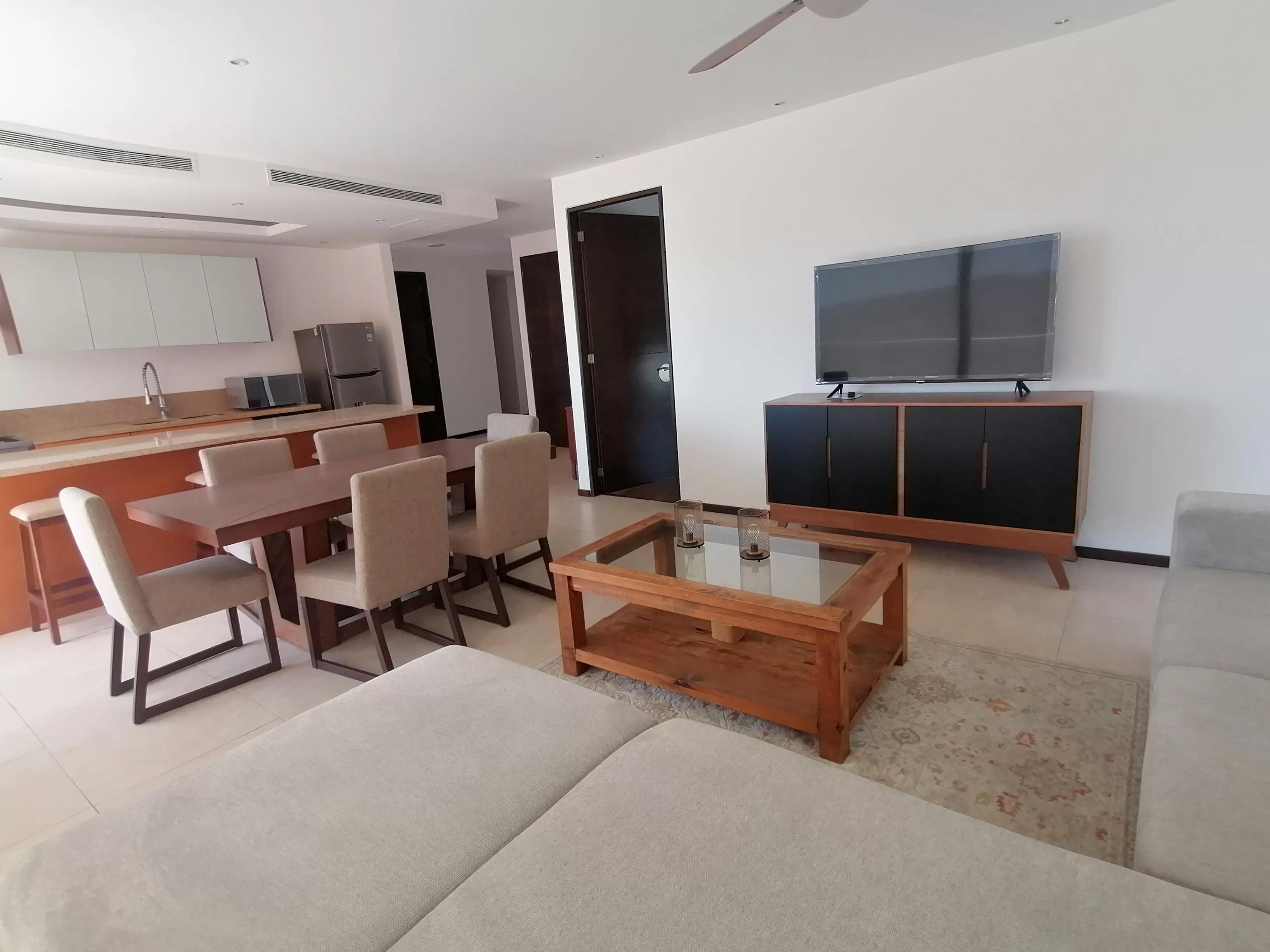 RENTO DEPA AMUEBLADO EN CE